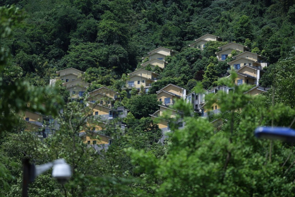 成都清晨远山半山山景别墅空气好风景好(红星村分店)